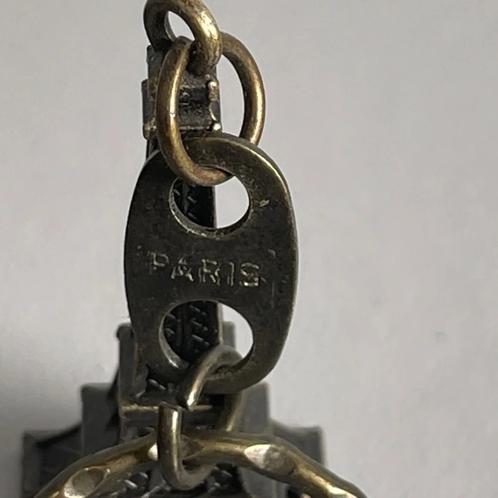 *NWT Eiffel Tower Metal Paris Key Chain